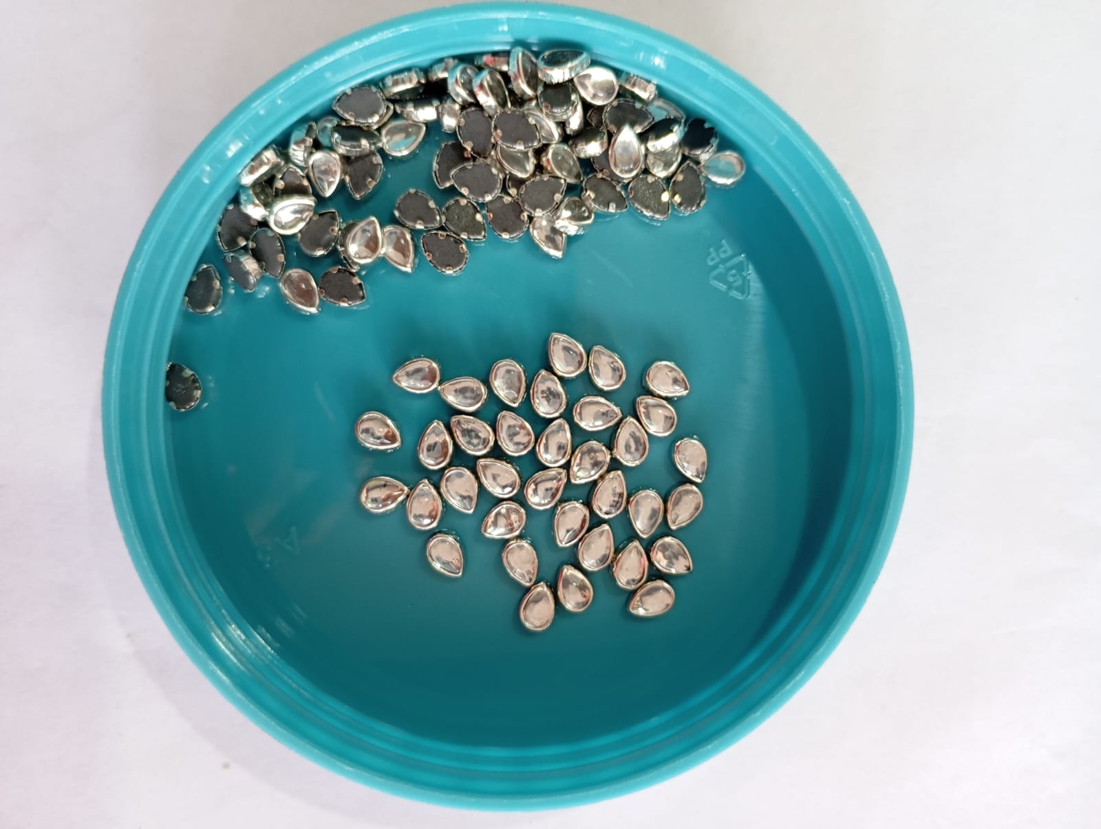 JustLatest Kundans Stones Jewellery Making, Bangles, Embroidery, Craft, Stones for Embroidery Work and Cloth Works (Drop Silver)