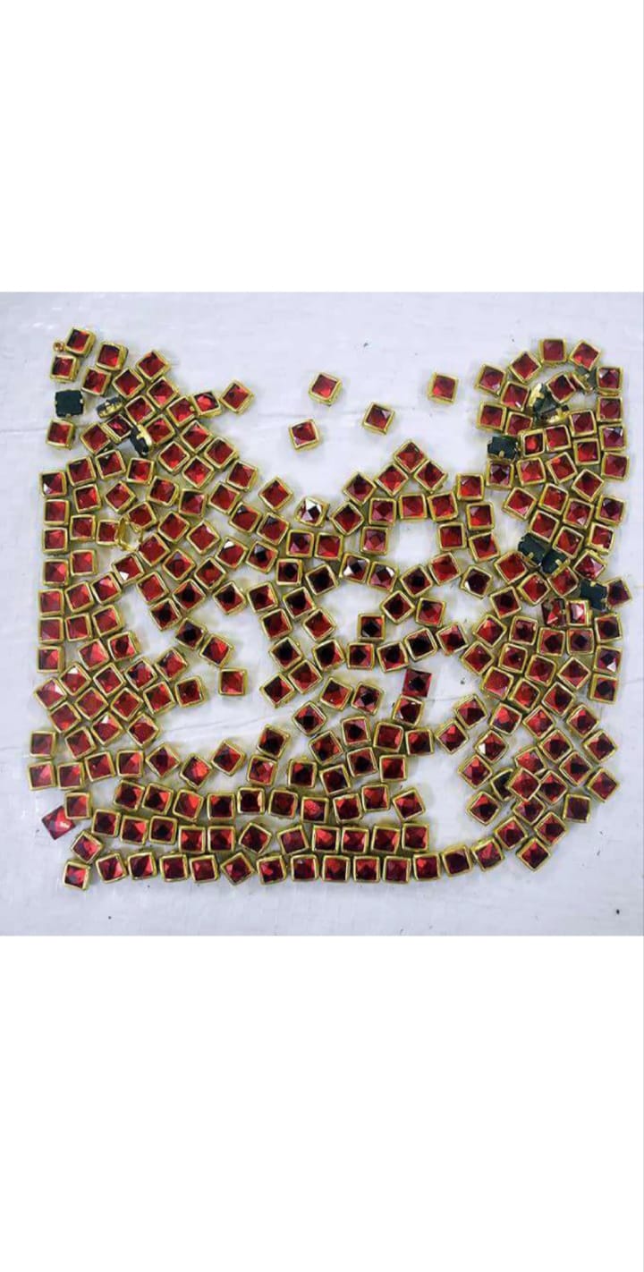 Square kundans Red colour