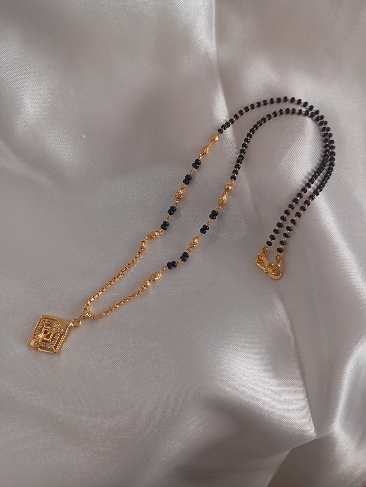 Women’s Traditional Black Bead Mangalsutra Necklace .